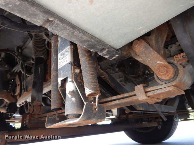 image for item DI8280 2002 Winnebago  mobile command center truck