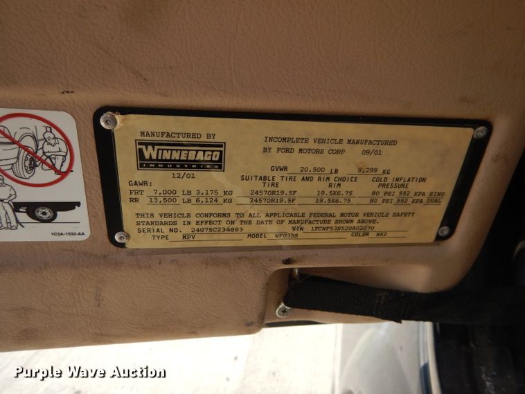 image for item DI8280 2002 Winnebago  mobile command center truck