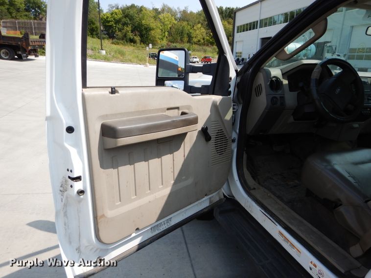 image for item DI8287 2008 Ford F450 Super Duty XL  utility truck