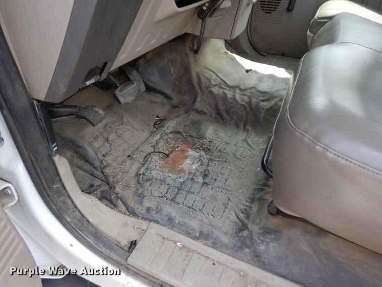 image for item DI8287 2008 Ford F450 Super Duty XL  utility truck