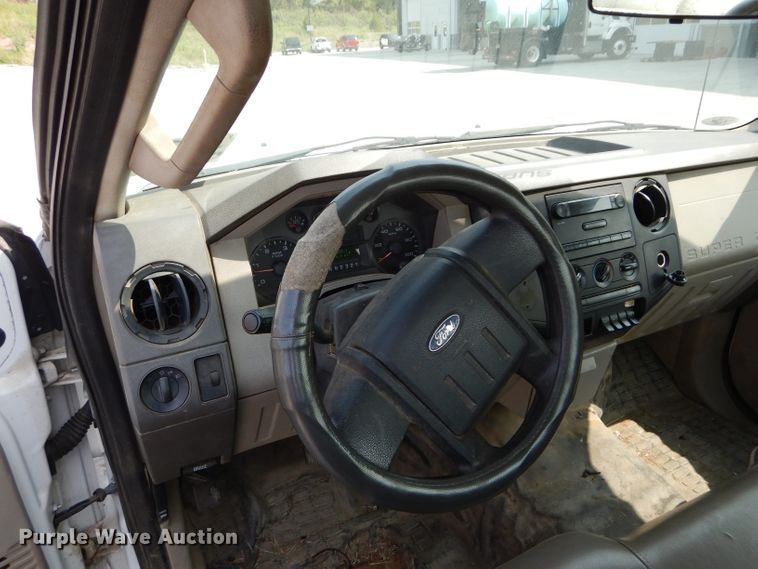 image for item DI8287 2008 Ford F450 Super Duty XL  utility truck