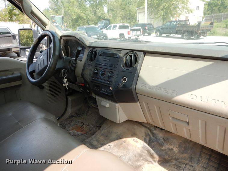 image for item DI8287 2008 Ford F450 Super Duty XL  utility truck