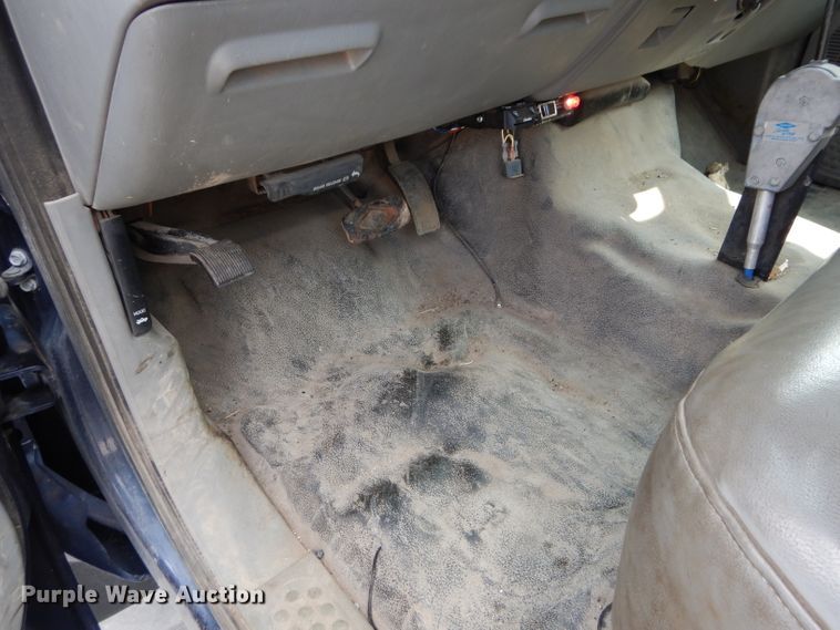 image for item DI8289 2007 Ford F450 Super Duty XL  dump flatbed truck