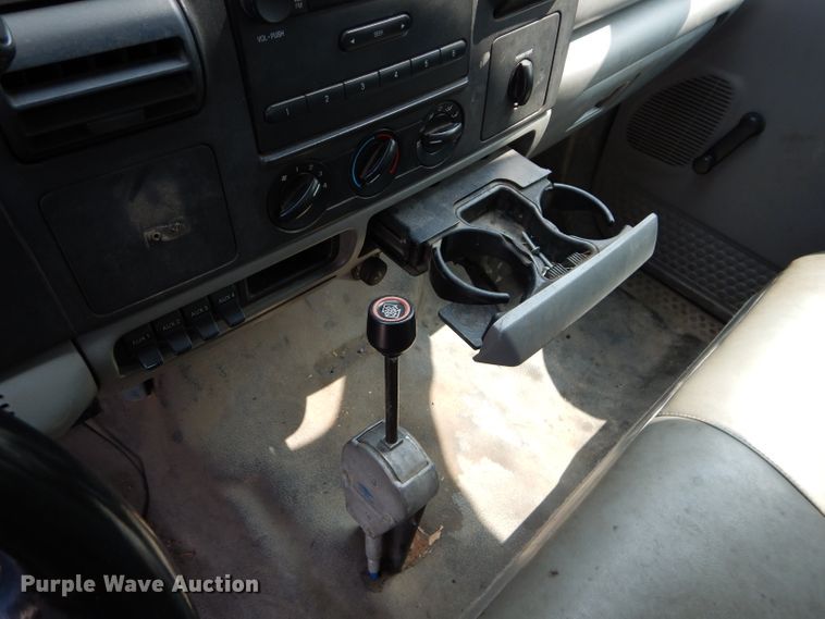 image for item DI8289 2007 Ford F450 Super Duty XL  dump flatbed truck