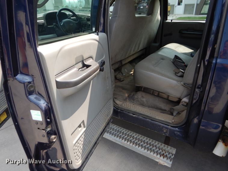 image for item DI8289 2007 Ford F450 Super Duty XL  dump flatbed truck