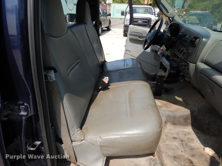 image for item DI8289 2007 Ford F450 Super Duty XL  dump flatbed truck