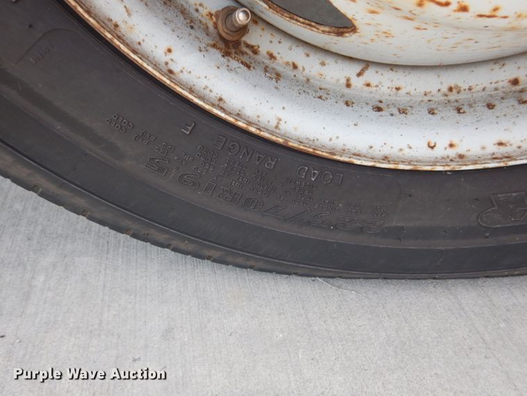 image for item DI8289 2007 Ford F450 Super Duty XL  dump flatbed truck