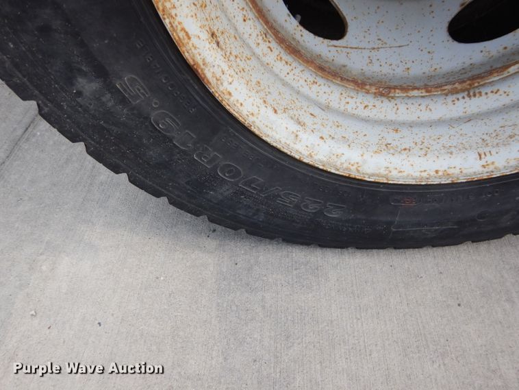 image for item DI8289 2007 Ford F450 Super Duty XL  dump flatbed truck