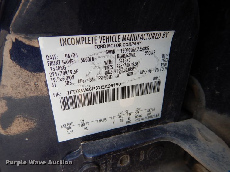 image for item DI8289 2007 Ford F450 Super Duty XL  dump flatbed truck