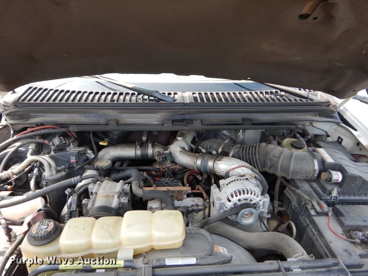 image for item DI8291 2000 Ford F450 Super Duty XL  utility truck with crane