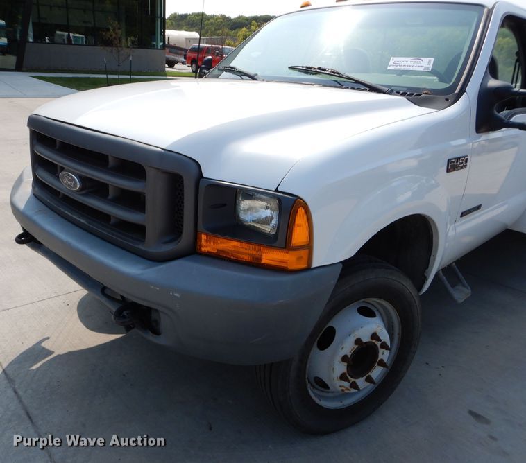 image for item DI8291 2000 Ford F450 Super Duty XL  utility truck with crane