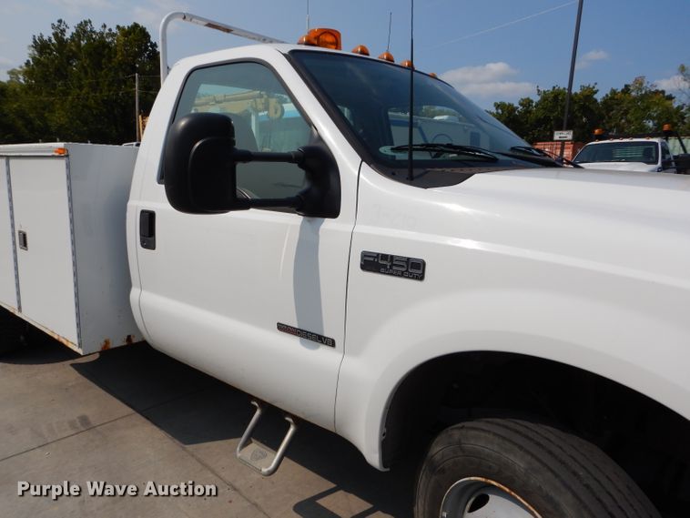 image for item DI8291 2000 Ford F450 Super Duty XL  utility truck with crane