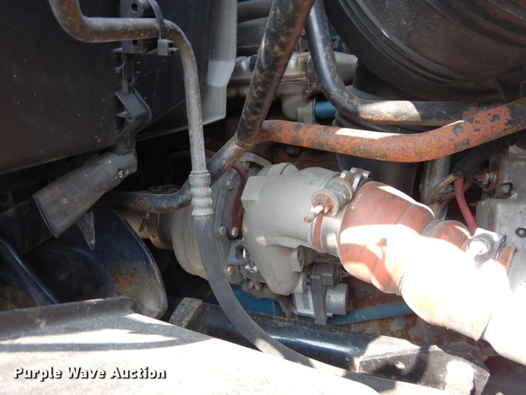 image for item DI8298 2006 International 7400  truck cab and chassis