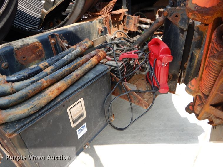 image for item DI8298 2006 International 7400  truck cab and chassis