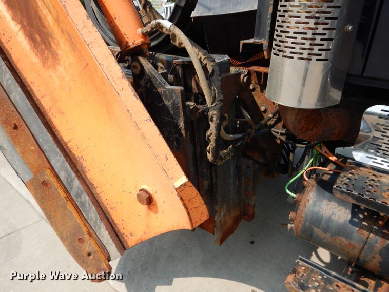 image for item DI8298 2006 International 7400  truck cab and chassis