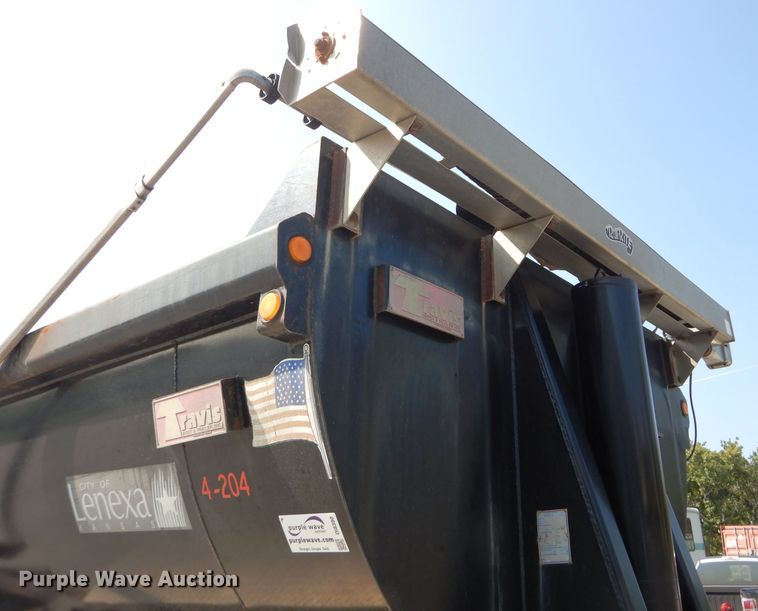 image for item DI8300 2000 Travis end dump trailer