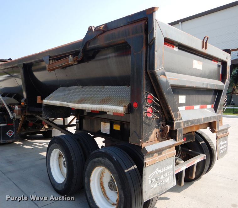 image for item DI8300 2000 Travis end dump trailer