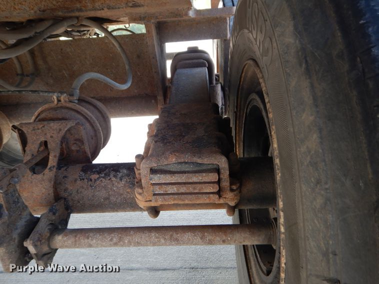 image for item DI8300 2000 Travis end dump trailer