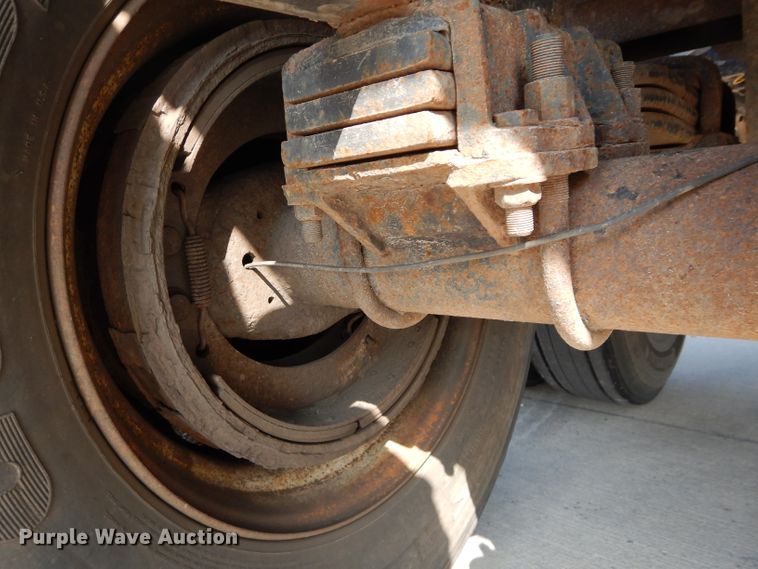 image for item DI8300 2000 Travis end dump trailer