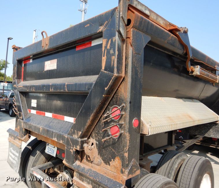 image for item DI8300 2000 Travis end dump trailer