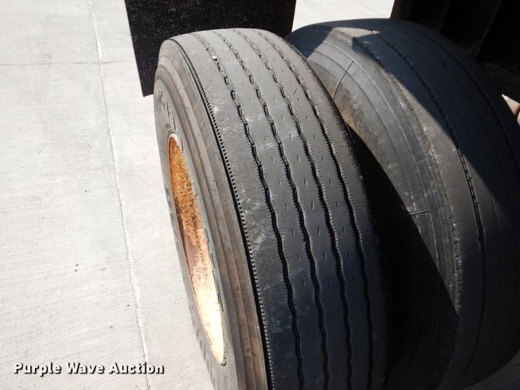 image for item DI8300 2000 Travis end dump trailer