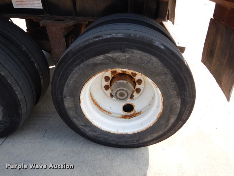 image for item DI8300 2000 Travis end dump trailer