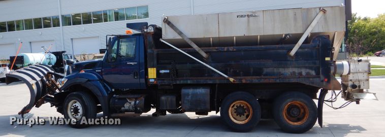 image for item DI8302 2008 International WorkStar 7400  dump truck