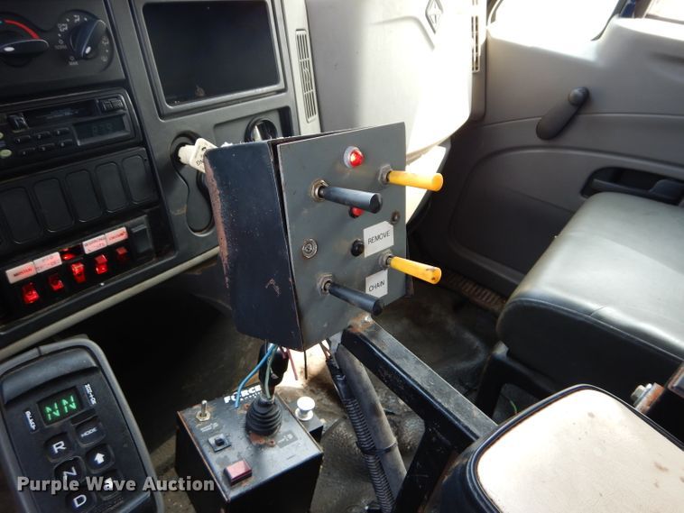 image for item DI8302 2008 International WorkStar 7400  dump truck