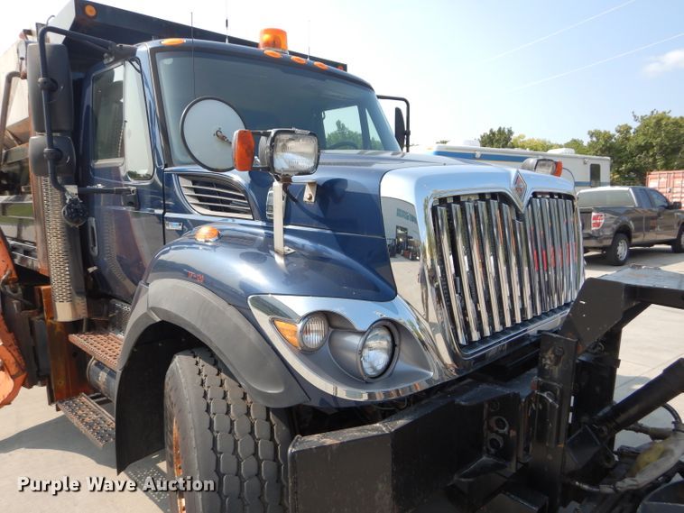 image for item DI8302 2008 International WorkStar 7400  dump truck