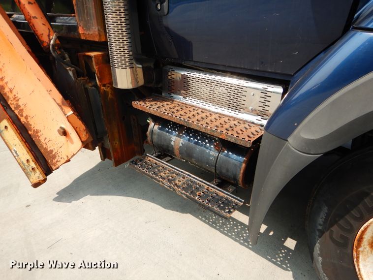 image for item DI8302 2008 International WorkStar 7400  dump truck