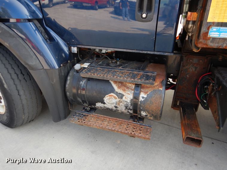 image for item DI8302 2008 International WorkStar 7400  dump truck