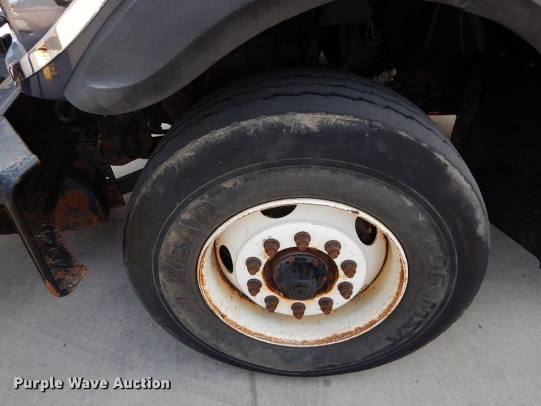 image for item DI8302 2008 International WorkStar 7400  dump truck