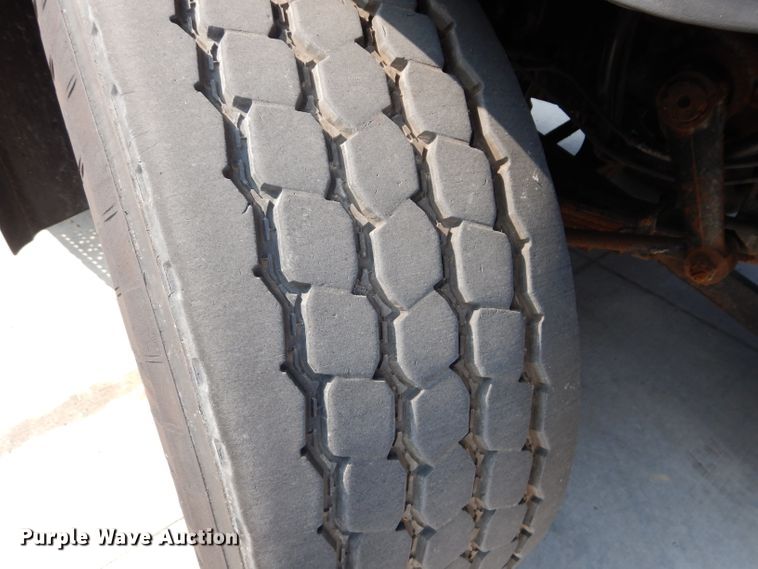 image for item DI8302 2008 International WorkStar 7400  dump truck