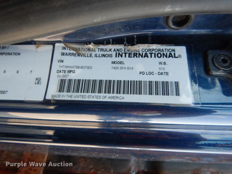 image for item DI8302 2008 International WorkStar 7400  dump truck