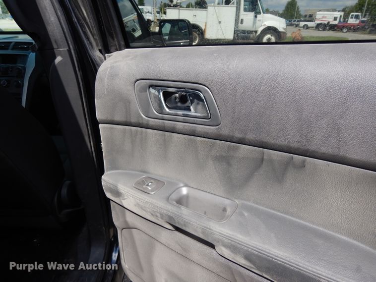 image for item DJ4446 2015 Ford Explorer Police Interceptor  SUV