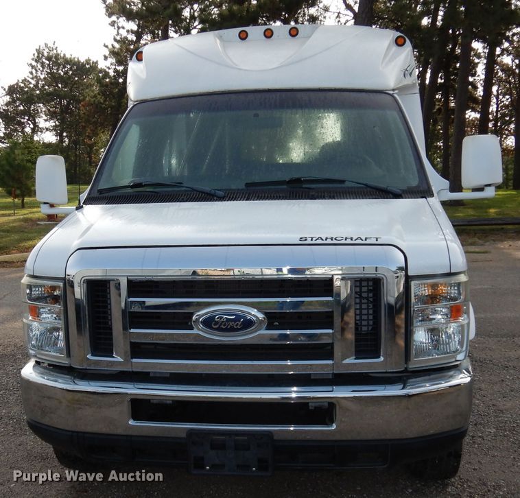 image for item DJ4491 2009 Ford E350 Super Duty  shuttle bus