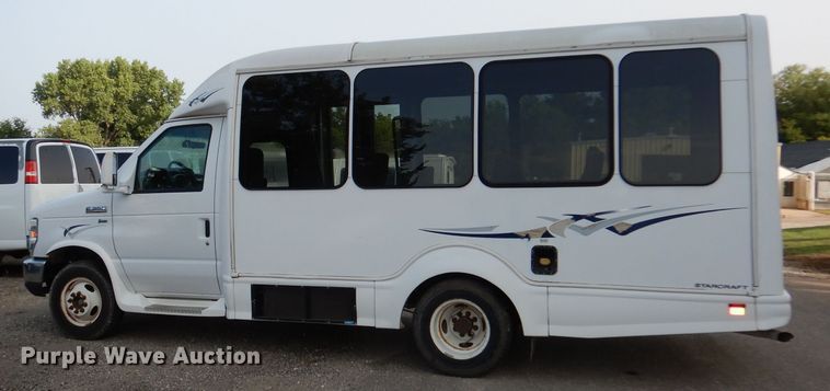 image for item DJ4491 2009 Ford E350 Super Duty  shuttle bus