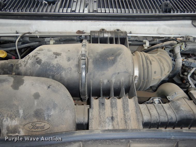 image for item DJ4491 2009 Ford E350 Super Duty  shuttle bus