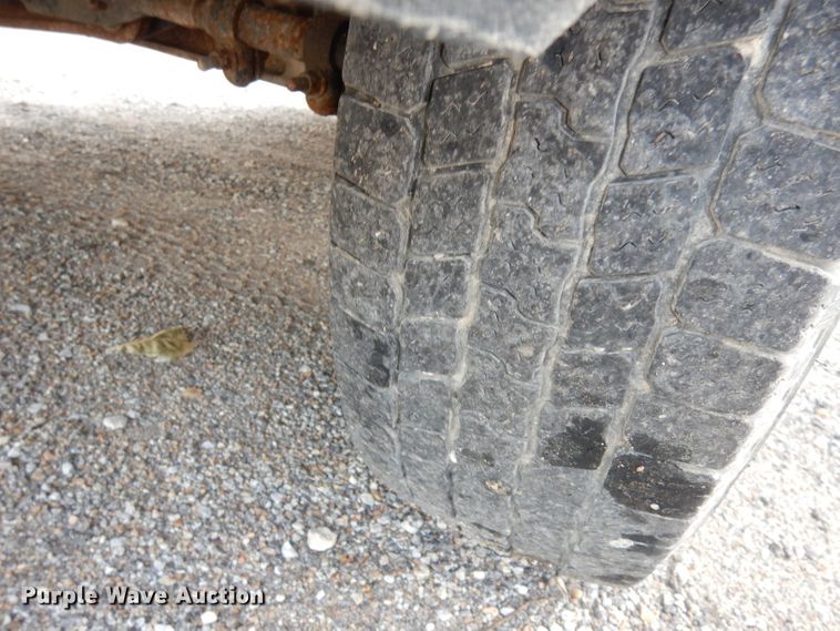 image for item DJ4491 2009 Ford E350 Super Duty  shuttle bus