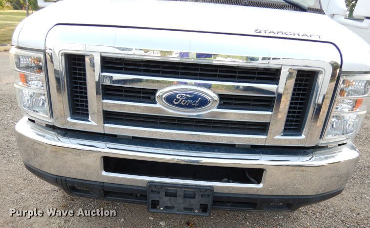 image for item DJ4491 2009 Ford E350 Super Duty  shuttle bus