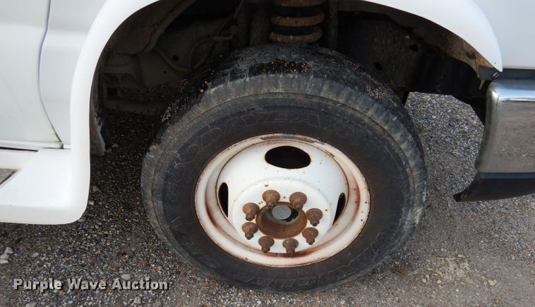 image for item DJ4491 2009 Ford E350 Super Duty  shuttle bus