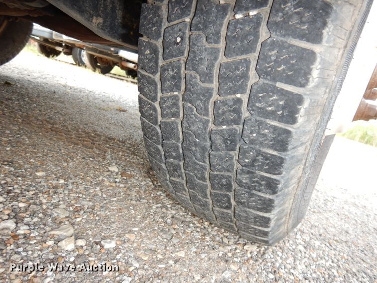 image for item DJ4491 2009 Ford E350 Super Duty  shuttle bus