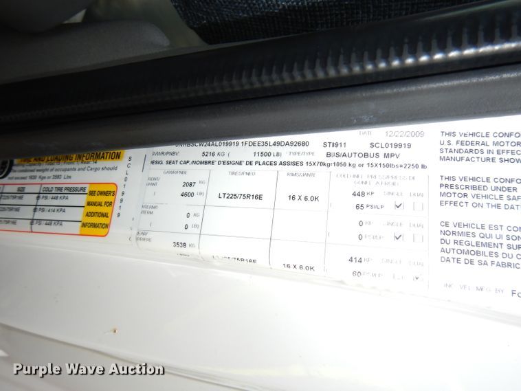 image for item DJ4491 2009 Ford E350 Super Duty  shuttle bus