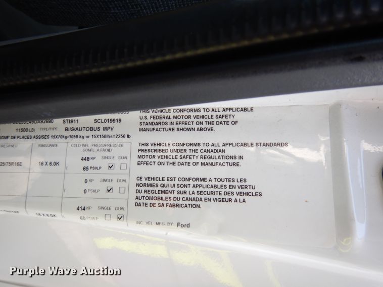 image for item DJ4491 2009 Ford E350 Super Duty  shuttle bus