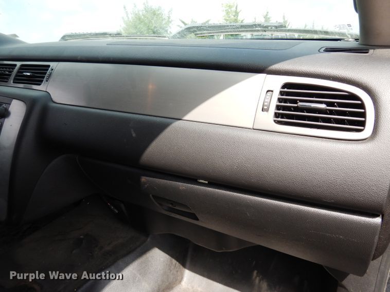 image for item DJ6749 2013 Chevrolet Tahoe Police  SUV