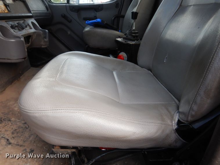 image for item DJ6750 2011 Freightliner Business Class M2  roll off container truck