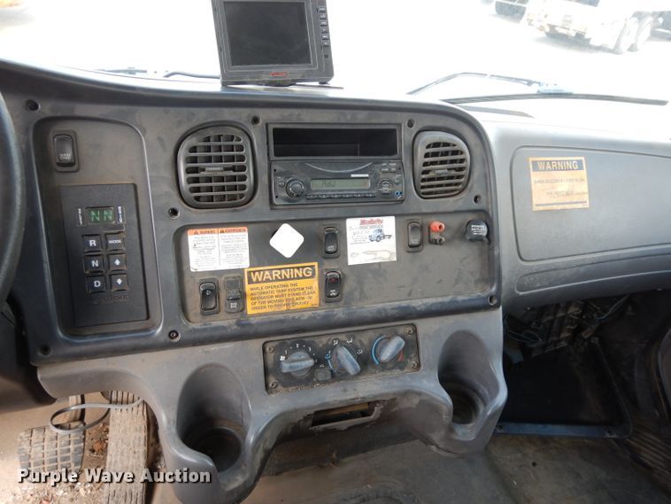 image for item DJ6750 2011 Freightliner Business Class M2  roll off container truck