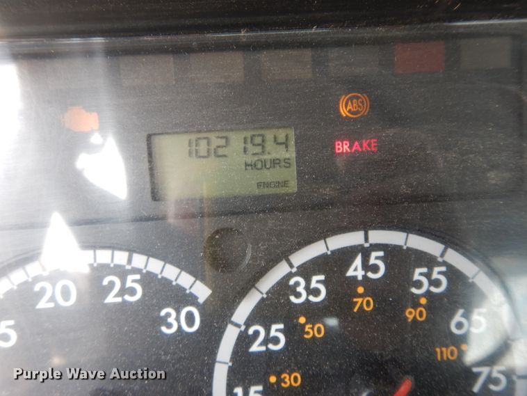 image for item DJ6750 2011 Freightliner Business Class M2  roll off container truck