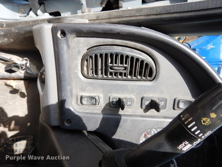 image for item DJ6750 2011 Freightliner Business Class M2  roll off container truck