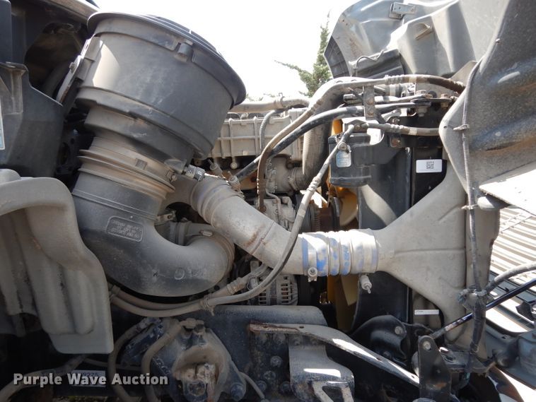 image for item DJ6750 2011 Freightliner Business Class M2  roll off container truck